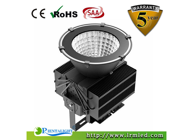 Bakit nagiging mas sikat ang mga LED floodlight?